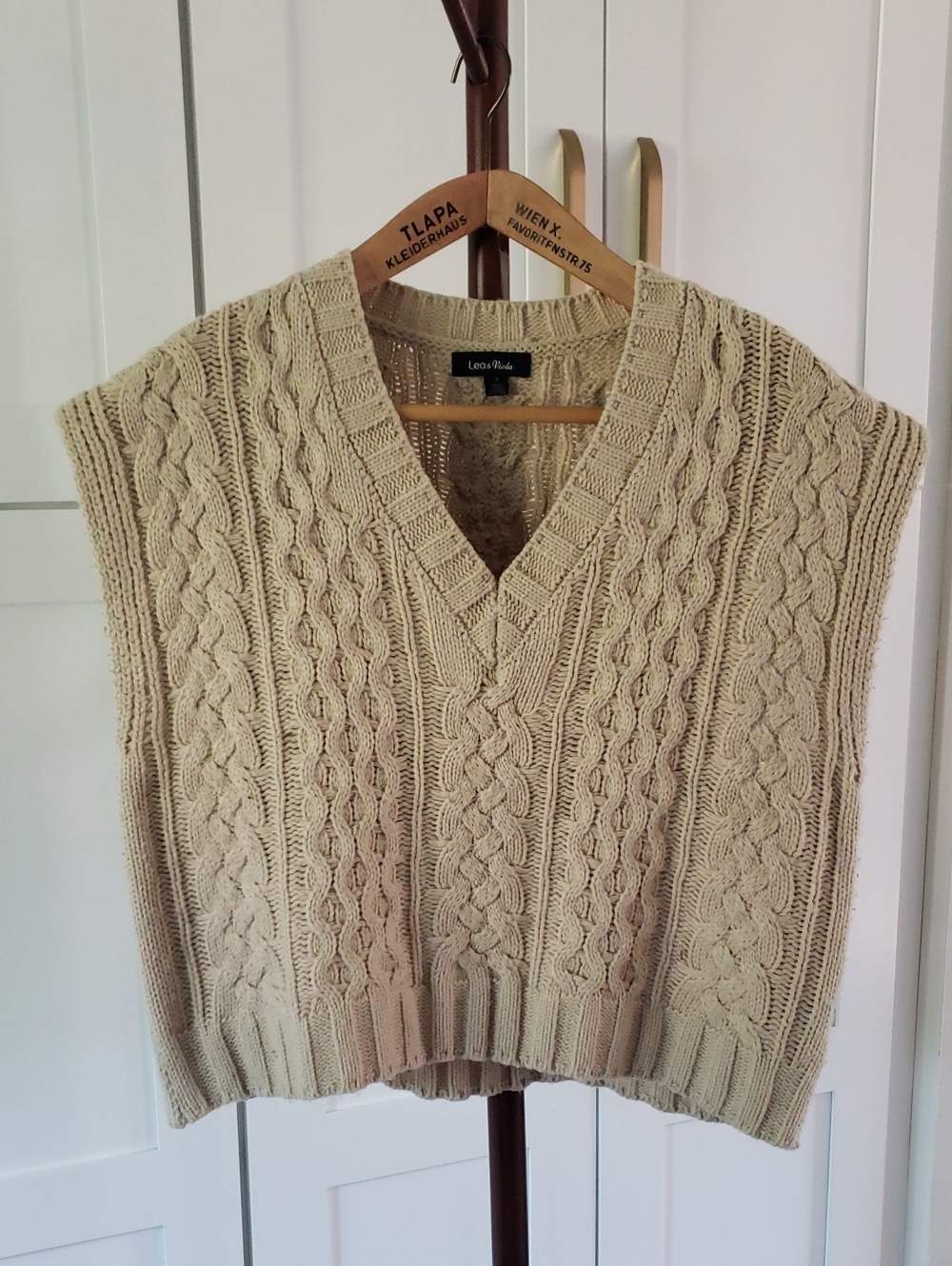 Lea & Viola Beige Cable Knit Sweater Vest